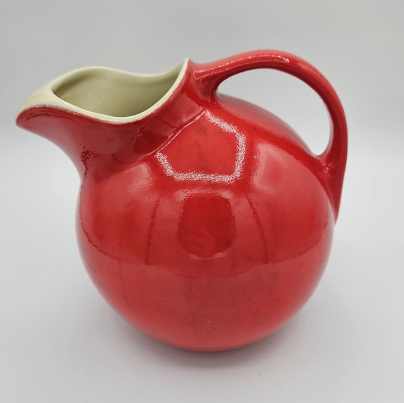 Vintage Hall's Red Pitcher with handle & ice lip - Picture 2 of 6